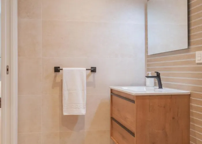 Apartament Avg Manuel Junquera 27 *