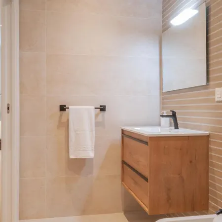 Apartamento Av Manuel Junquera 27 *