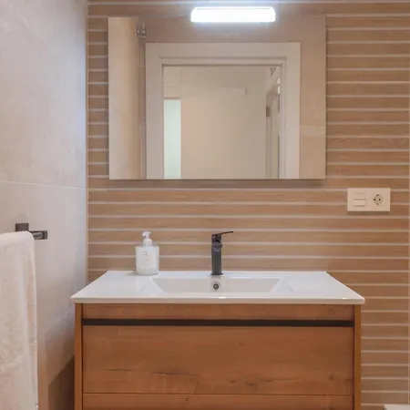 Av Manuel Junquera 27 * Gijón