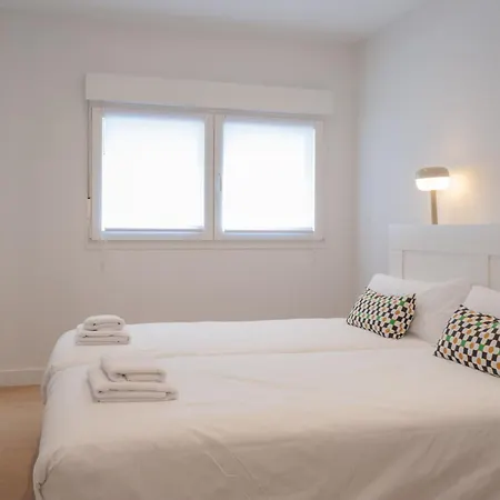 Av Manuel Junquera 27 *