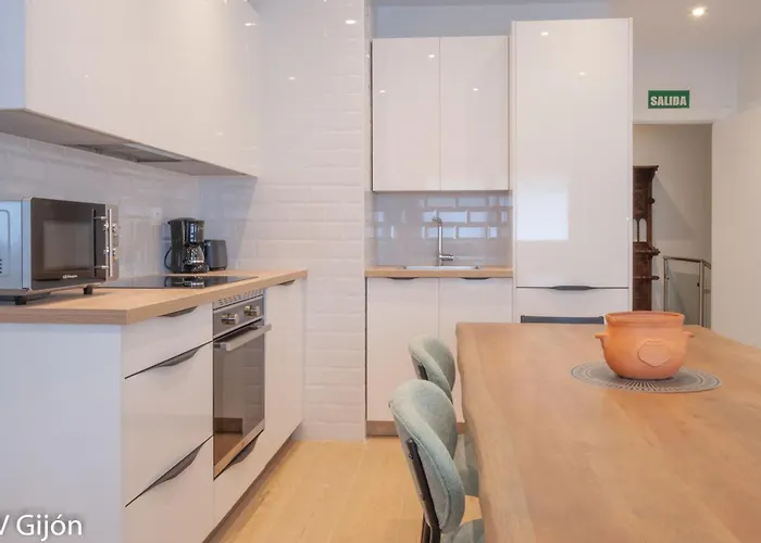 Avg Manuel Junquera 27 Διαμέρισμα *