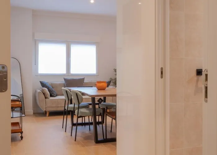 Διαμέρισμα Avg Manuel Junquera 27 *